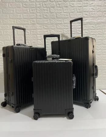 where is the cheapest to buy rimowa